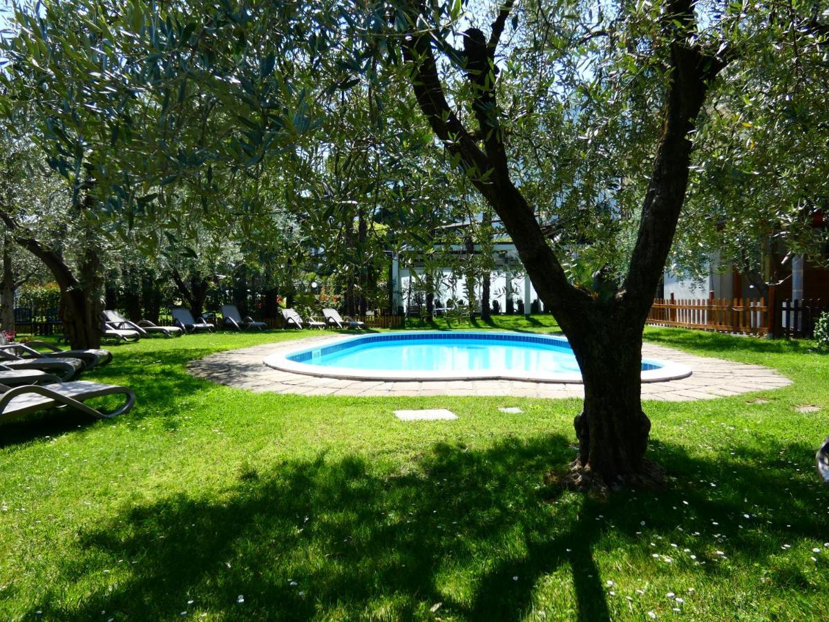 Residence Villa Degli Aranci Riva del Garda Exteriér fotografie